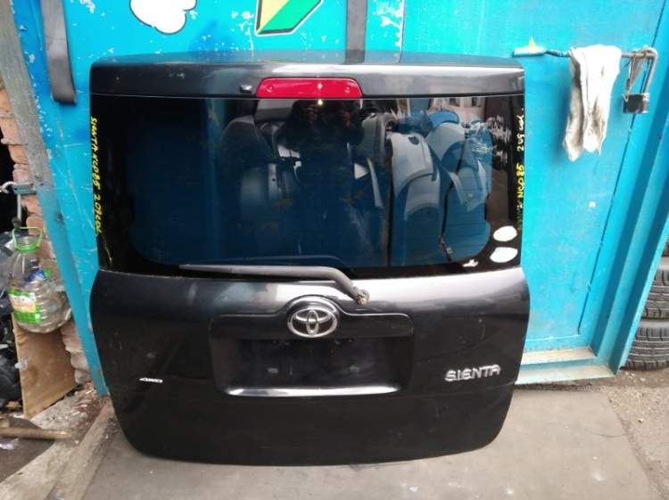 Дверь пятая   TOYOTA SIENTA NCP85  (Тойота Сиента) тёмно-серый